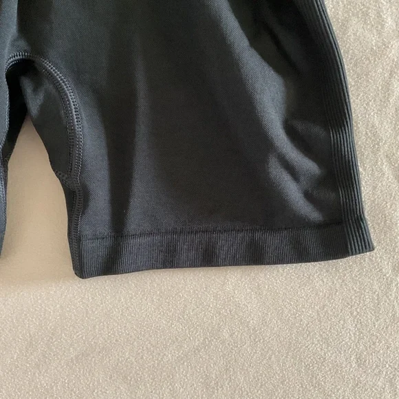 GYMSHARK ‘Lift Seamless’ Shorts, size small - Picture 4 of 12